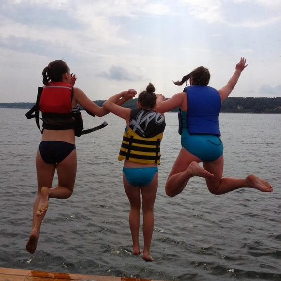 Meet your Posher, Lydia - Picture 1 of 1